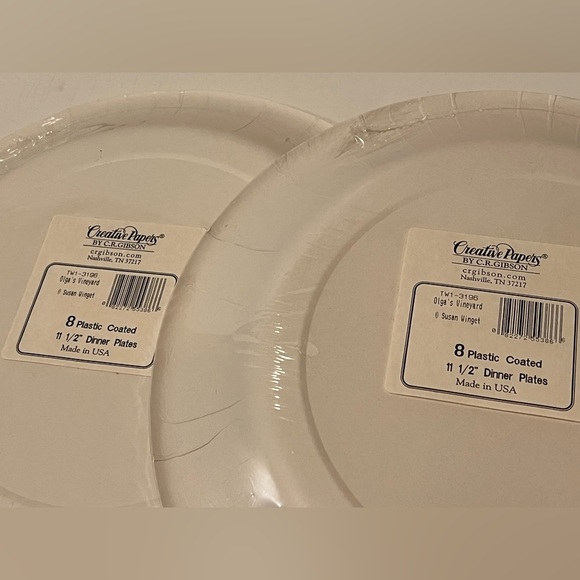 NWT LOT OF 2 C.R. GIBSON OLGA’S VINEYARD PAPER PLATES. - Picture 5 of 7